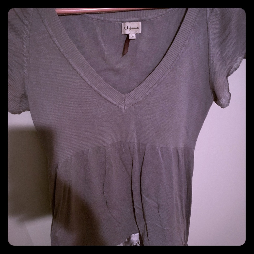 Grey top